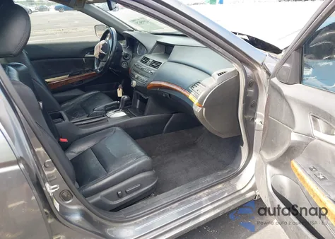 2011 Honda Accord 2.4 Ex-L z USA, uszkodzony, nr VIN 1HGCP2F88BA072421